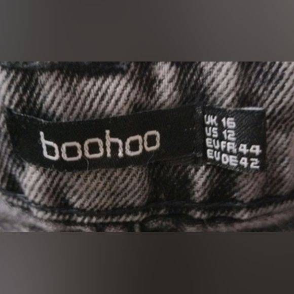 Boohoo Gray Relaxed High-rise Cargo Jeans size 12 - Picture 6 of 7